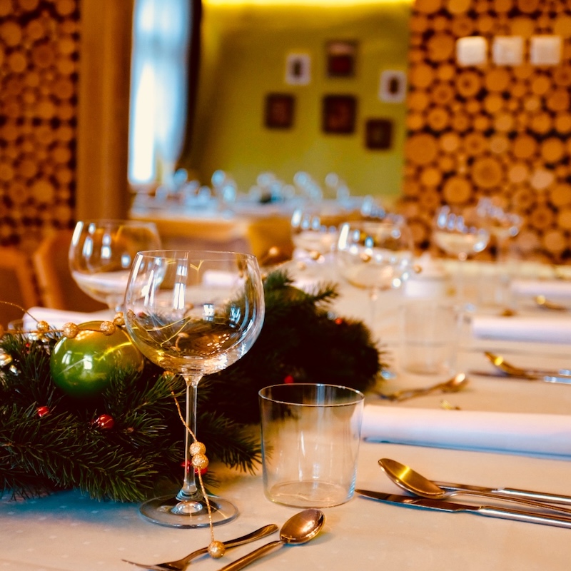 Przestronna sala na piętrze w Mangia Kraków - miejsce na spotkania biznesowe